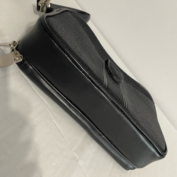 Rivers Eight wristlet in a black string-ray - Picture 3 of 9